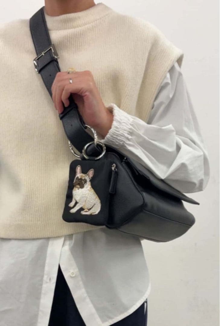 【新品未使用品】BEARDSLEY ビアズリー レザーりボディバッグ