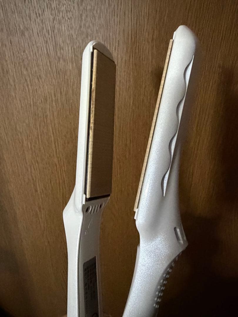 【12/22〜26発送】KINUIJO ヘアアイロン ホワイト