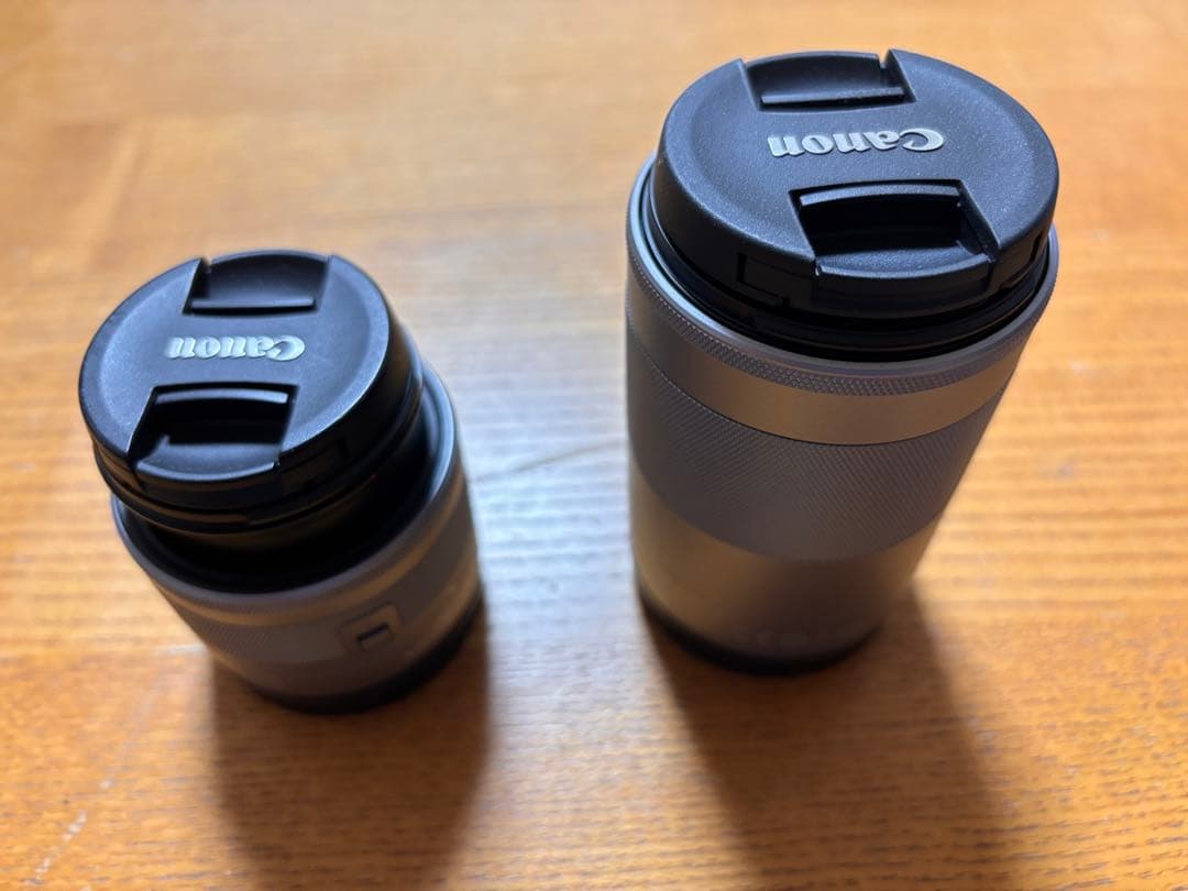 Canon EOS Kiss M ダブルズームキット　専用箱あり