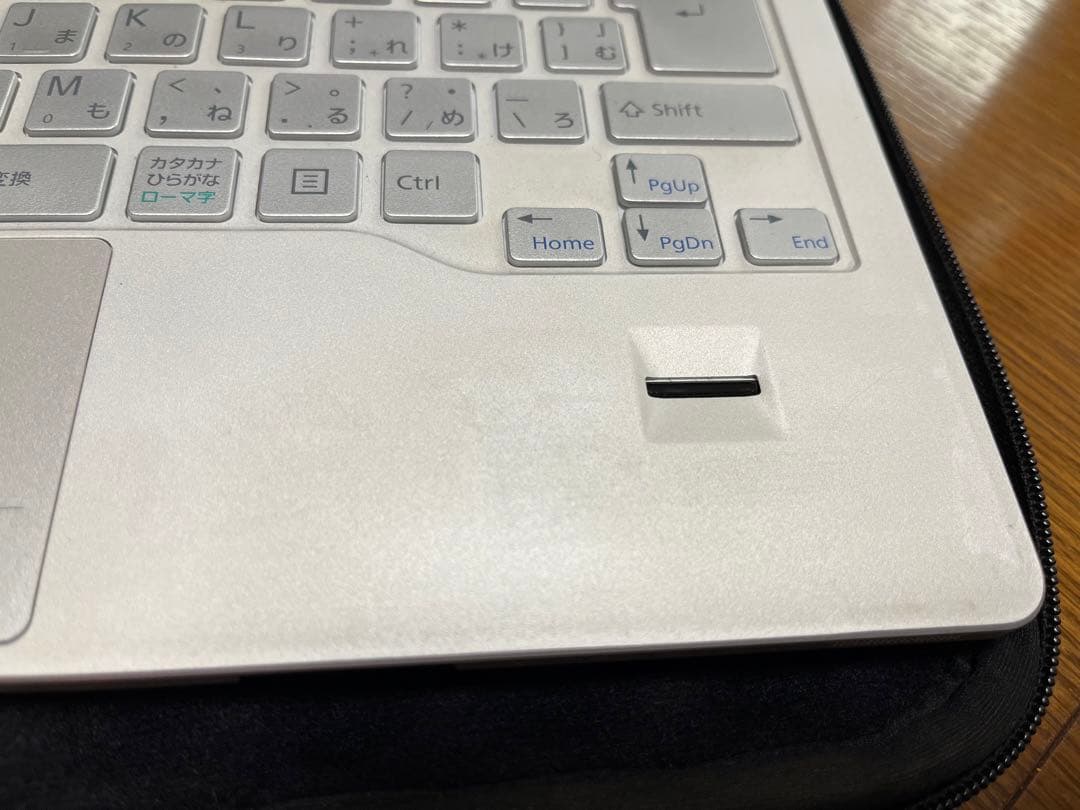 【値下げ】Fujitsu LIFEBOOK SH90/M windows8.1