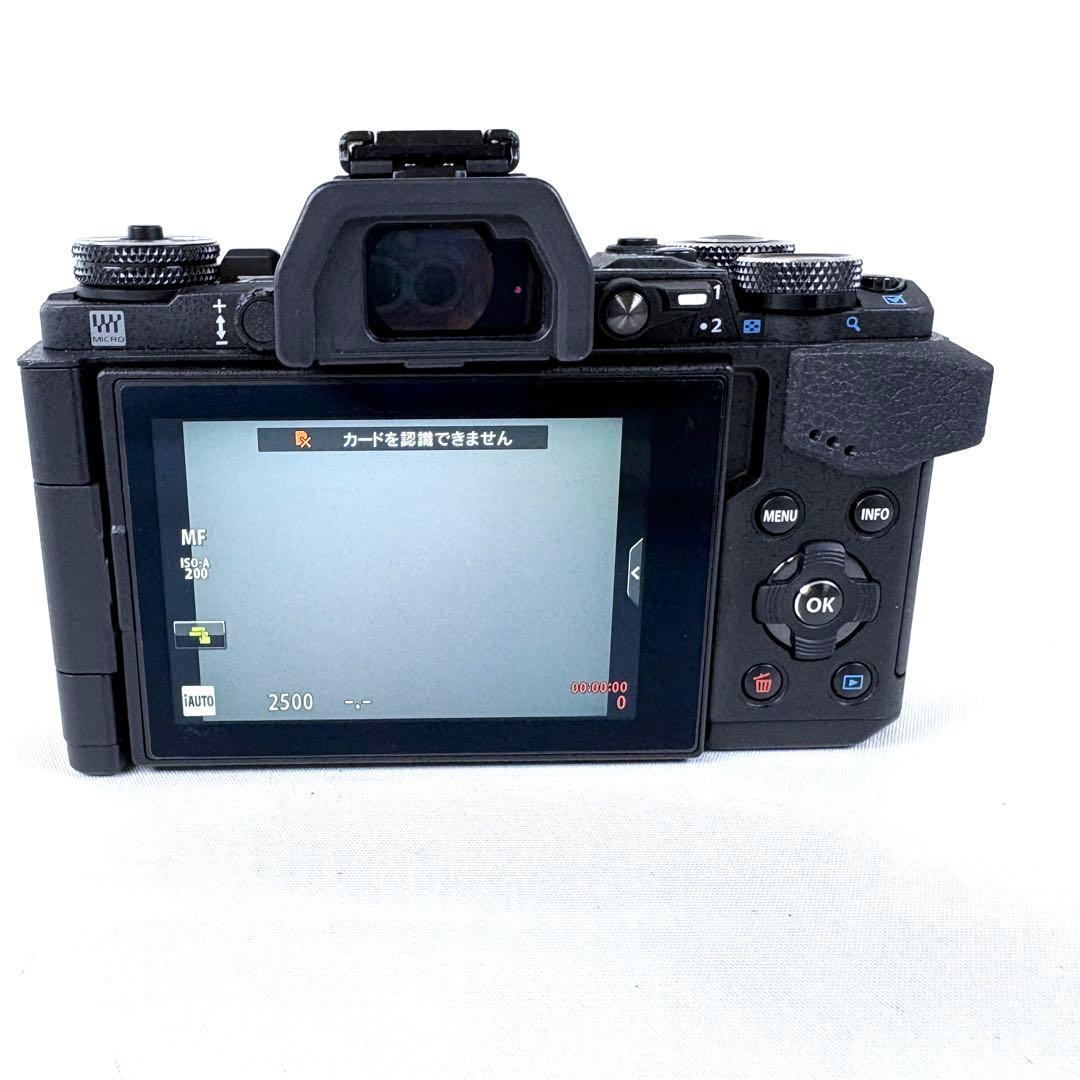 OLYMPUS OM-D E-M5 Mark II ミラーレス一眼カメラ
