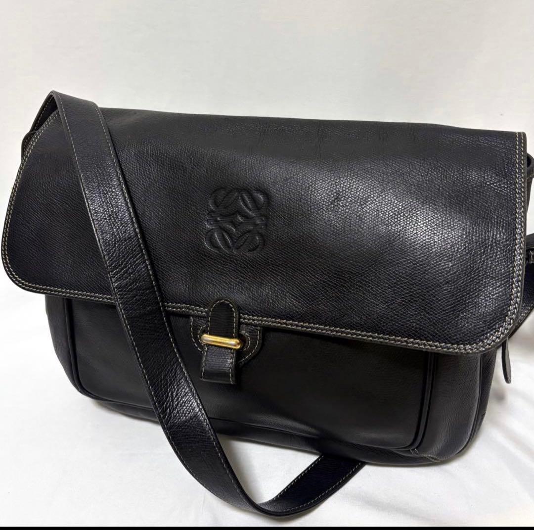 希少 ロエベ メッセンジャーバック ショルダー アナグラム レザー A4 黒色