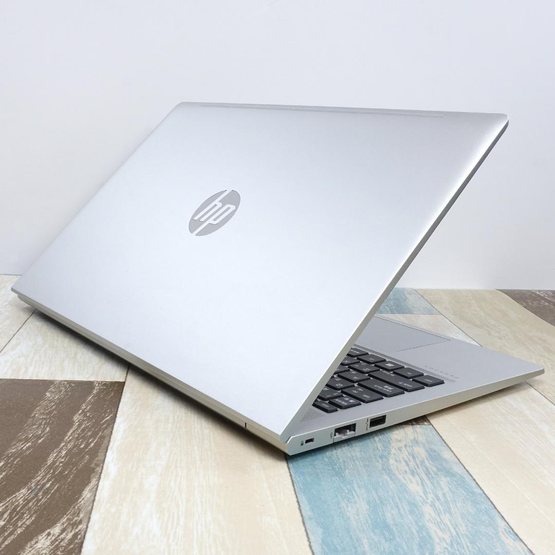 使用時間僅少で美品の東京生産✨１０コアの第１２世代コアｉ７に超高速ＳＳＤ搭載！✨