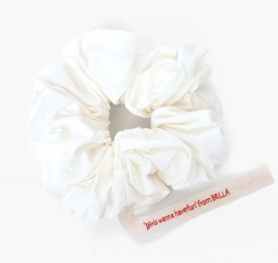 BELLA BIG シュシュ　ホワイト