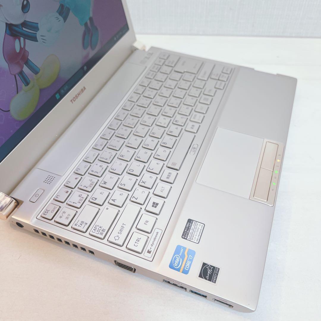 美品、コアi7、メモリ8G、高速SSD、最新Win11、イラレ&オフィスが使える