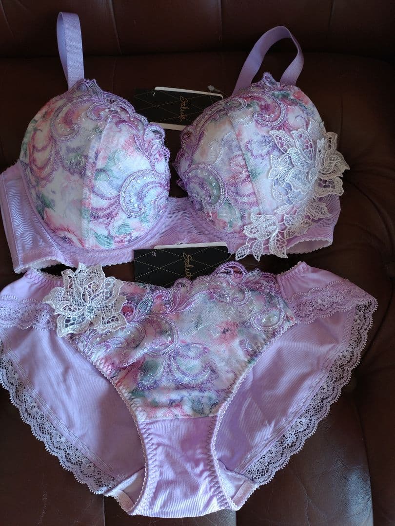 【未使用】サルートブラ&ショーツセット