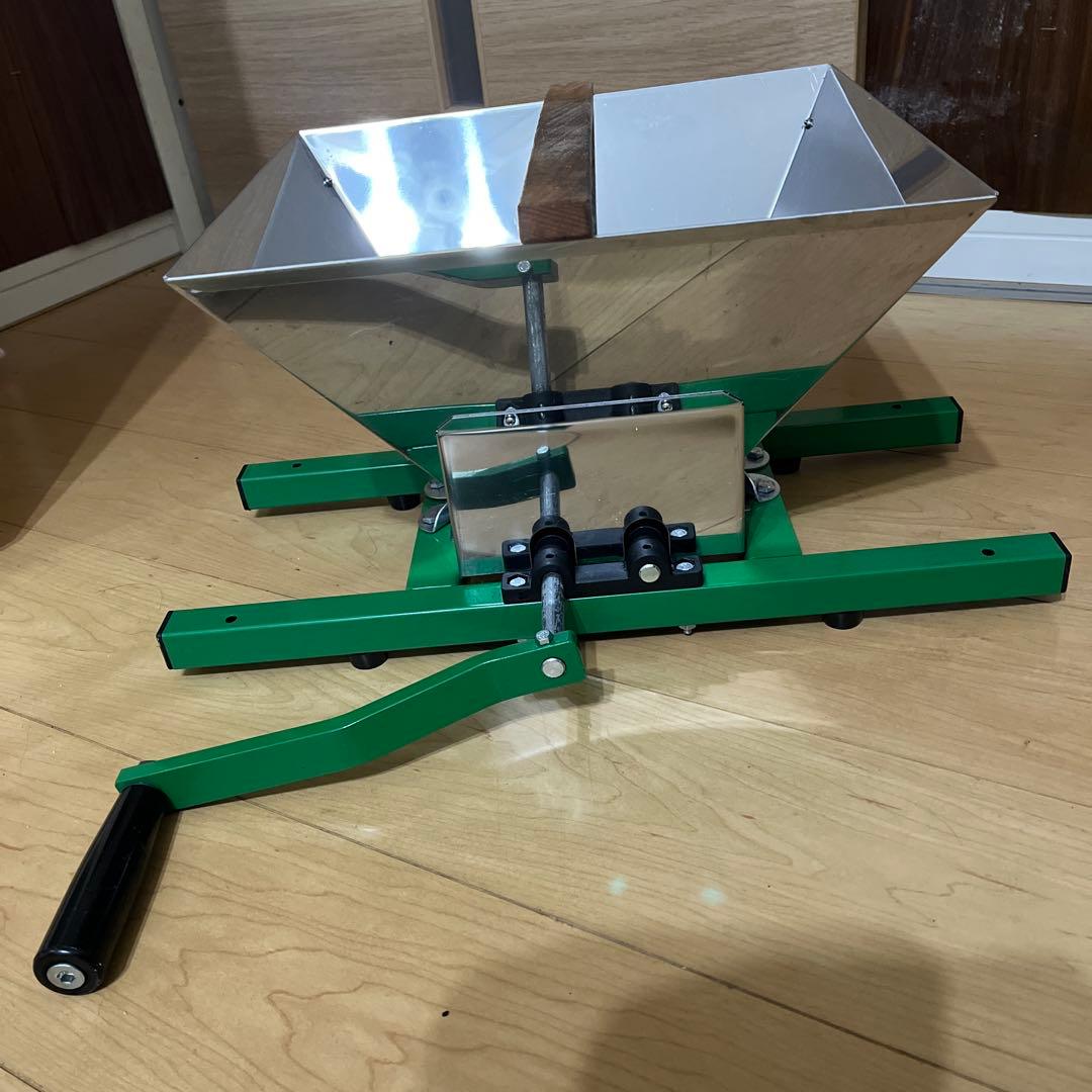 食品粉砕機 手動式 ステンレス製ホッパー