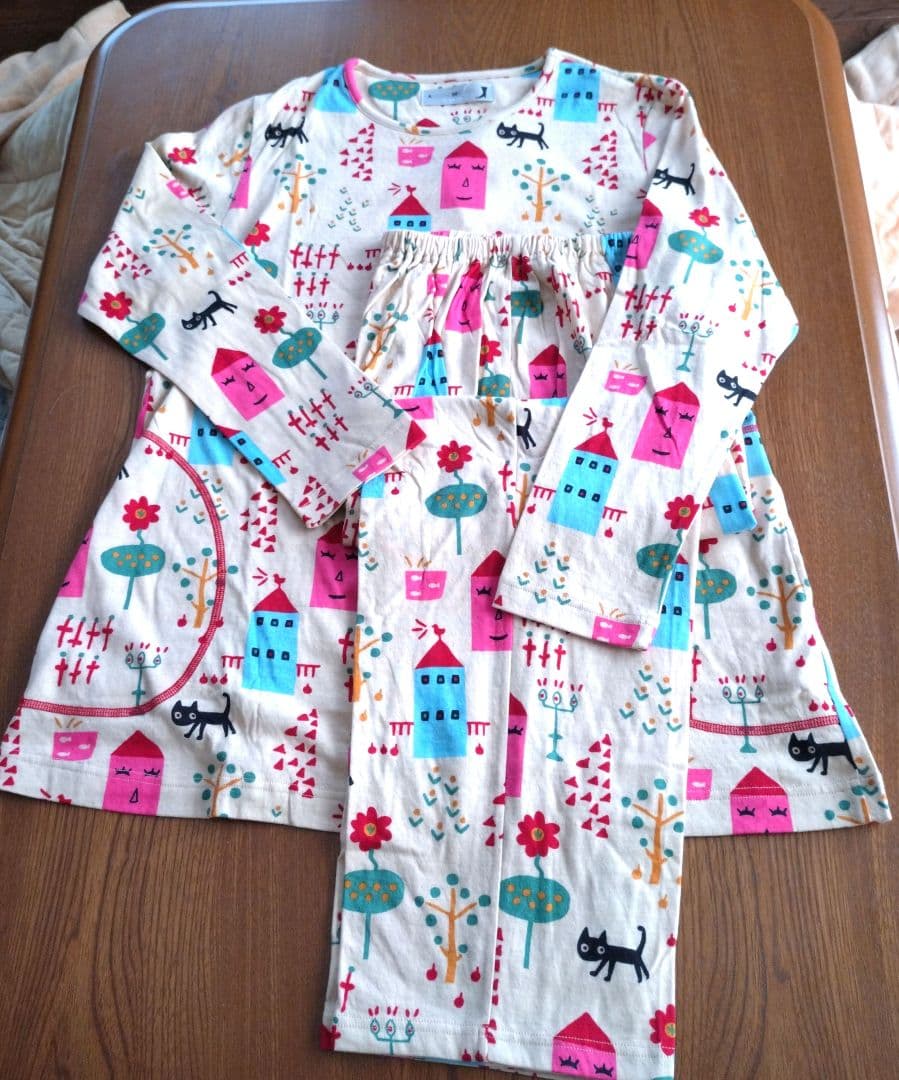 ATSUKO MATANO 猫と家柄 パジャマ