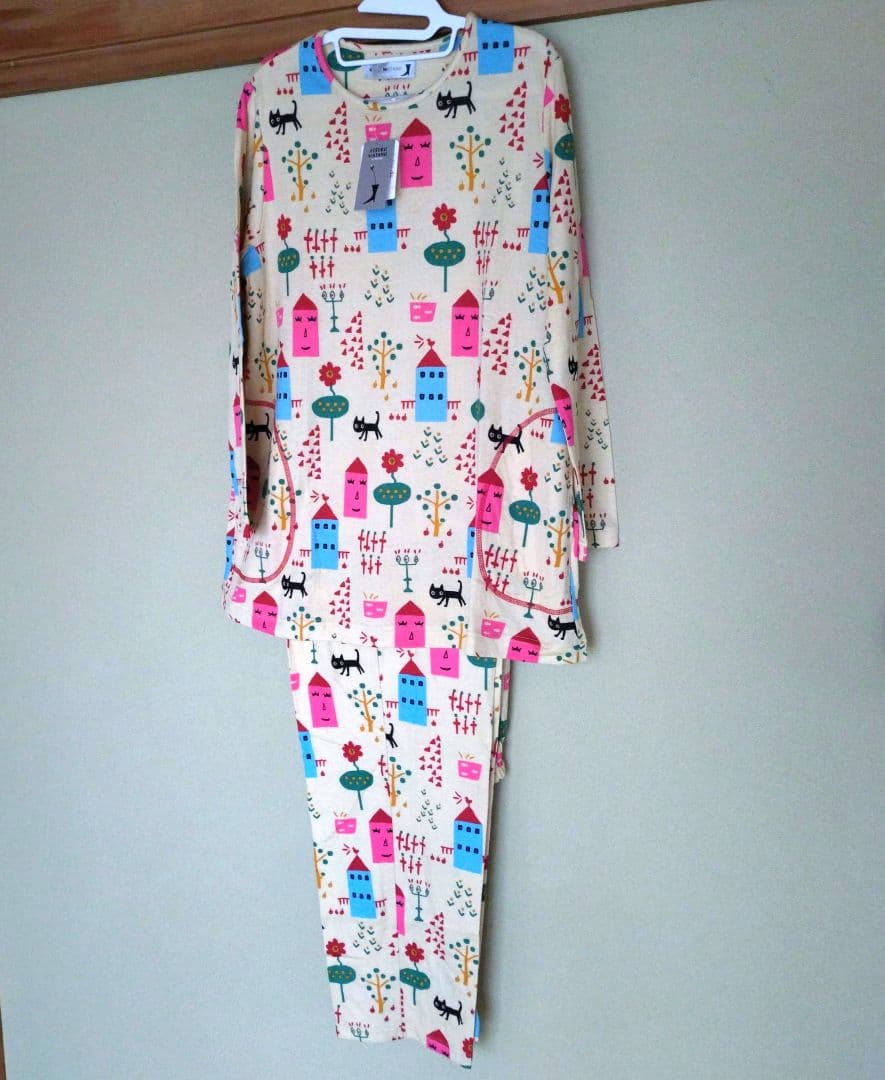 ATSUKO MATANO 猫と家柄 パジャマ