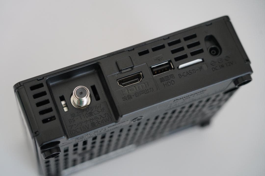 パナソニック　UN-19CF10D　UN-E10Sポータブルテレビ