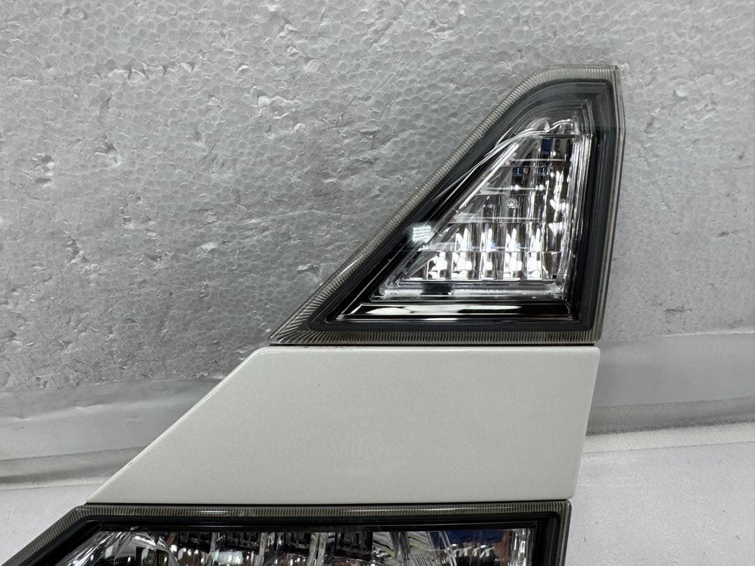 トヨタ 20 ヴェルファイア LED テールライト テールランプ 右￼側