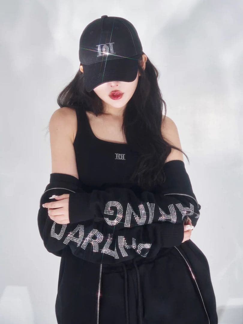 【新品タグ付き】Darich クリスタルロゴキャップ