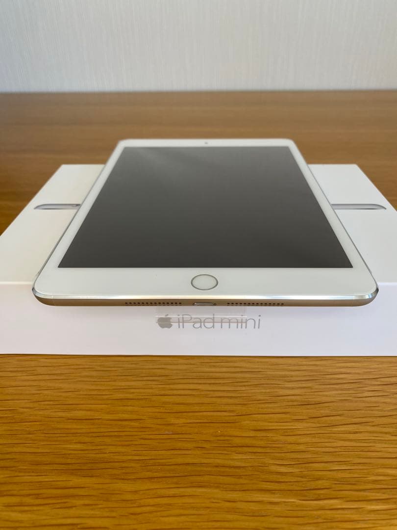 iPad 本体　新品未使用 iPad mini シルバー 本体　付属品完備