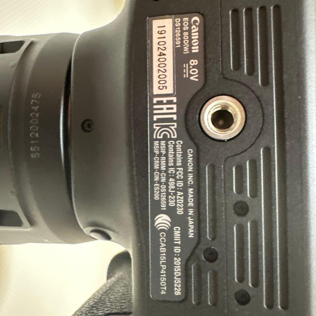 EOS 80D ボディのみ（液晶モニター不具合品）