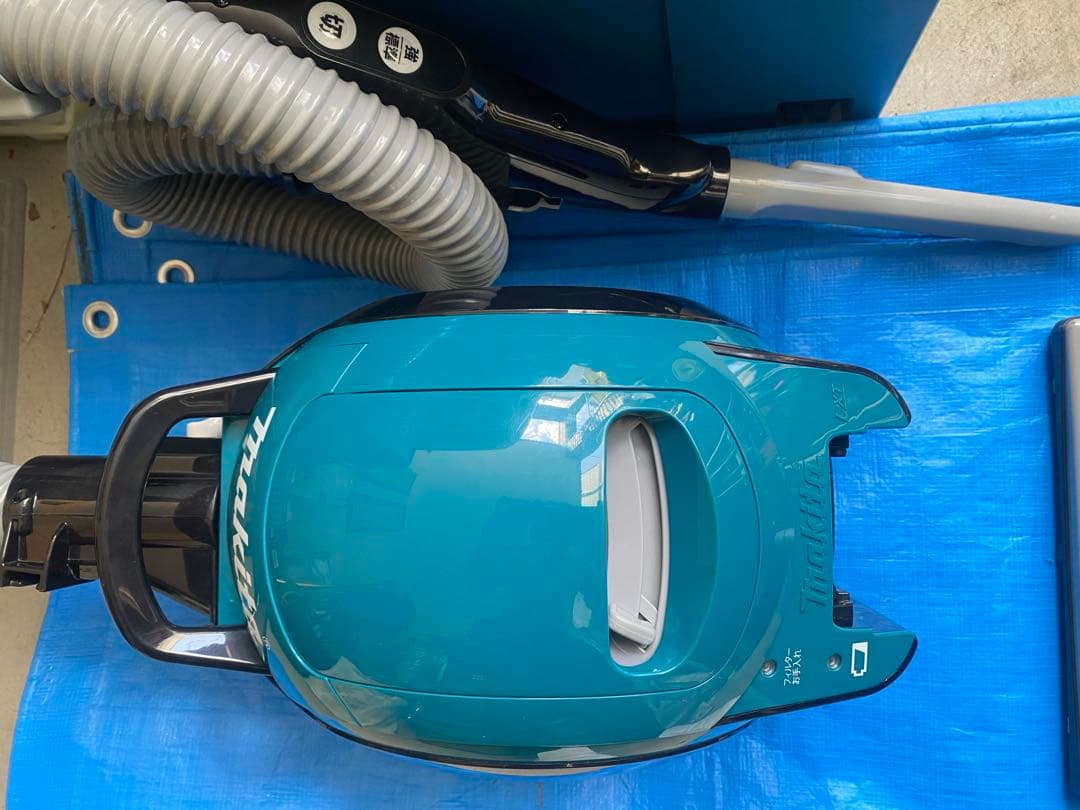 マキタ18v 充電式サイクロンクリーナ　CL501D 本体のみ