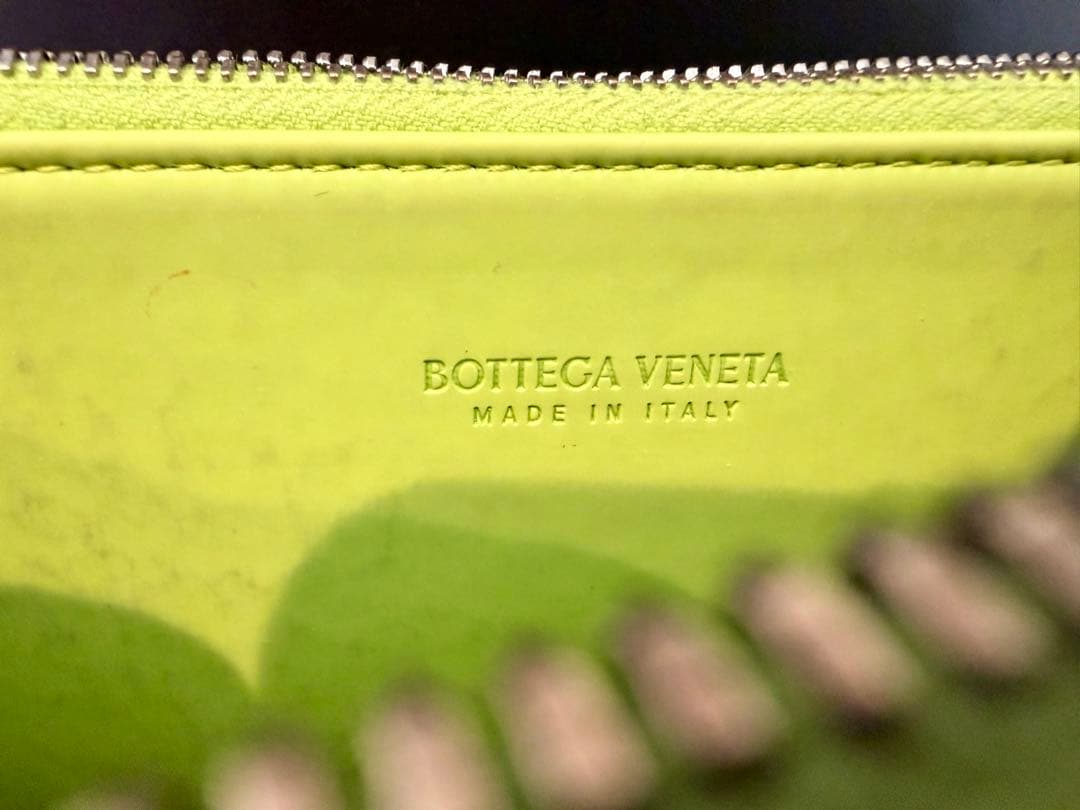 ボッテガヴェネタ　デボストカーフファスナーウォレット　長財布