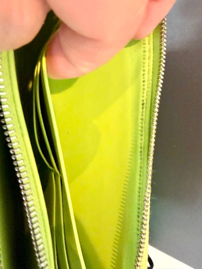 ボッテガヴェネタ　デボストカーフファスナーウォレット　長財布