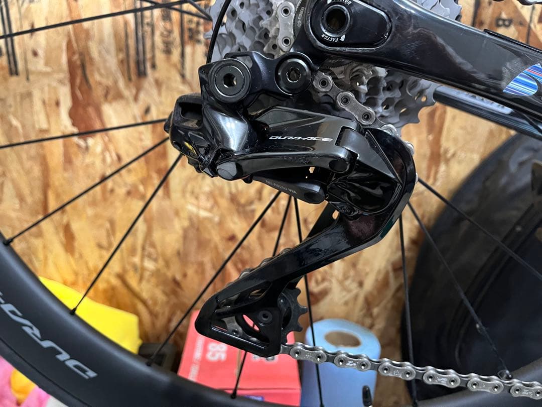 FACTOR OSTRO VAM ロードバイク