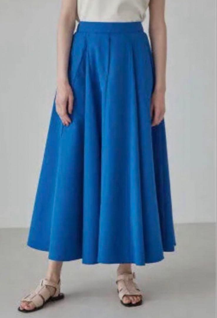 アドーア★おまとめ★白ウールカシミアプルオーバーとブライトグログランスカート