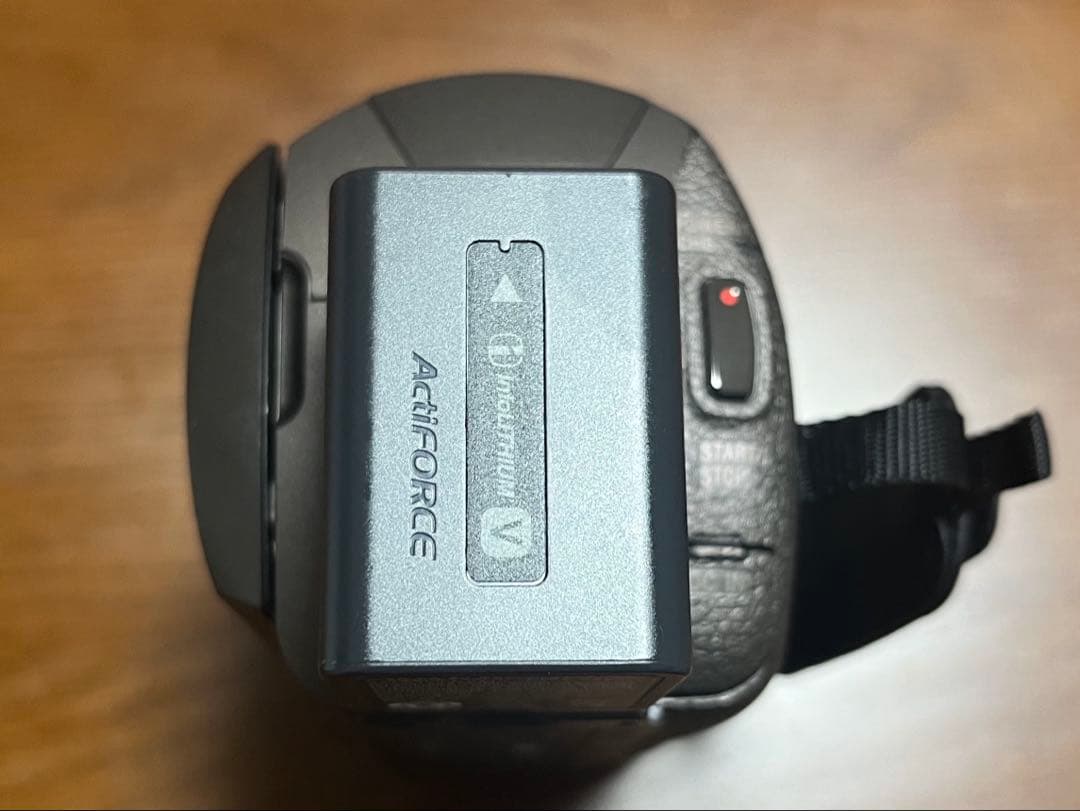 と*7様 【良品】デジタル4Kビデオカメラレコーダー　FDR-AX45