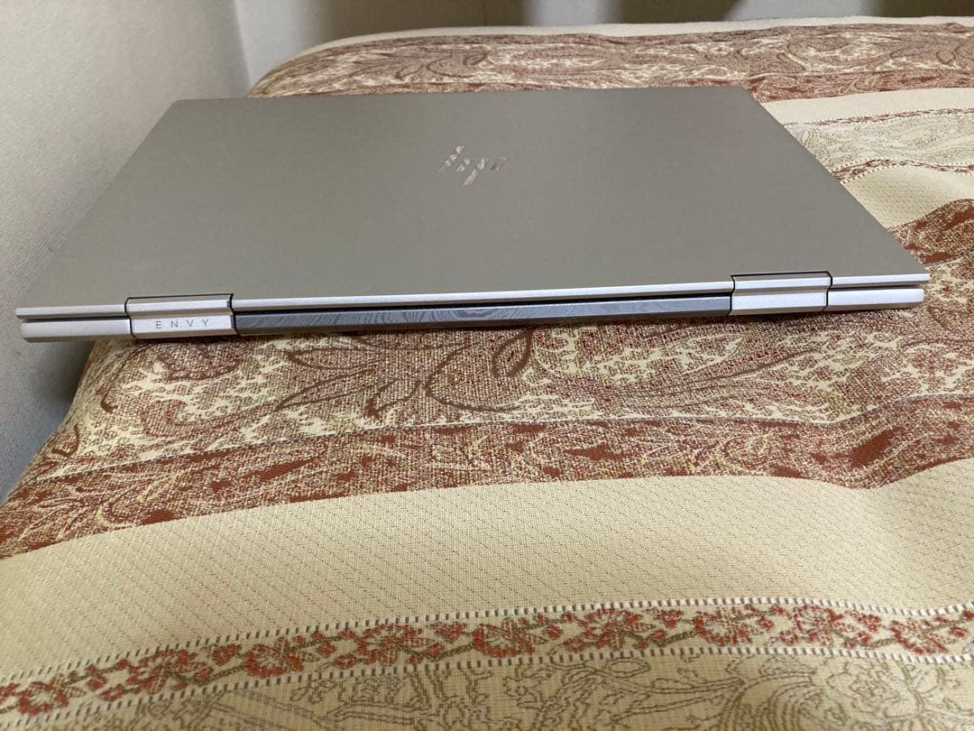 HP ENVYx360 15.6インチ i15-8265uCPU 　8GB