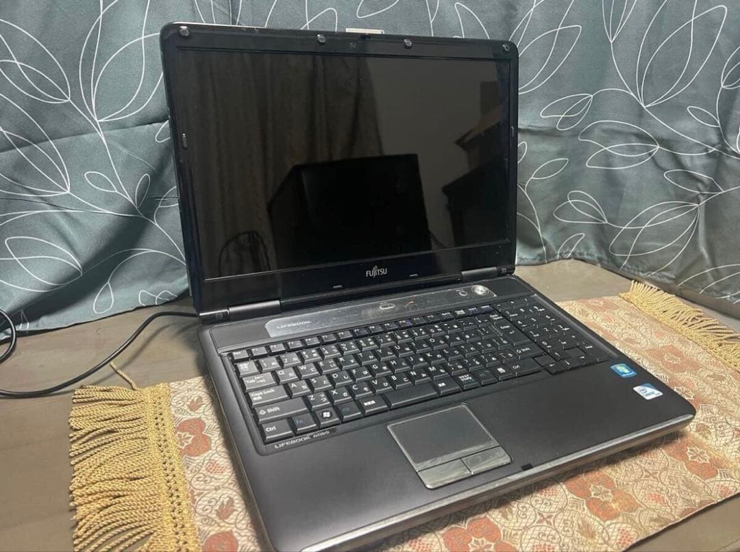 富士通 Lifebook AH30/DノートPC ステッカー装飾付き