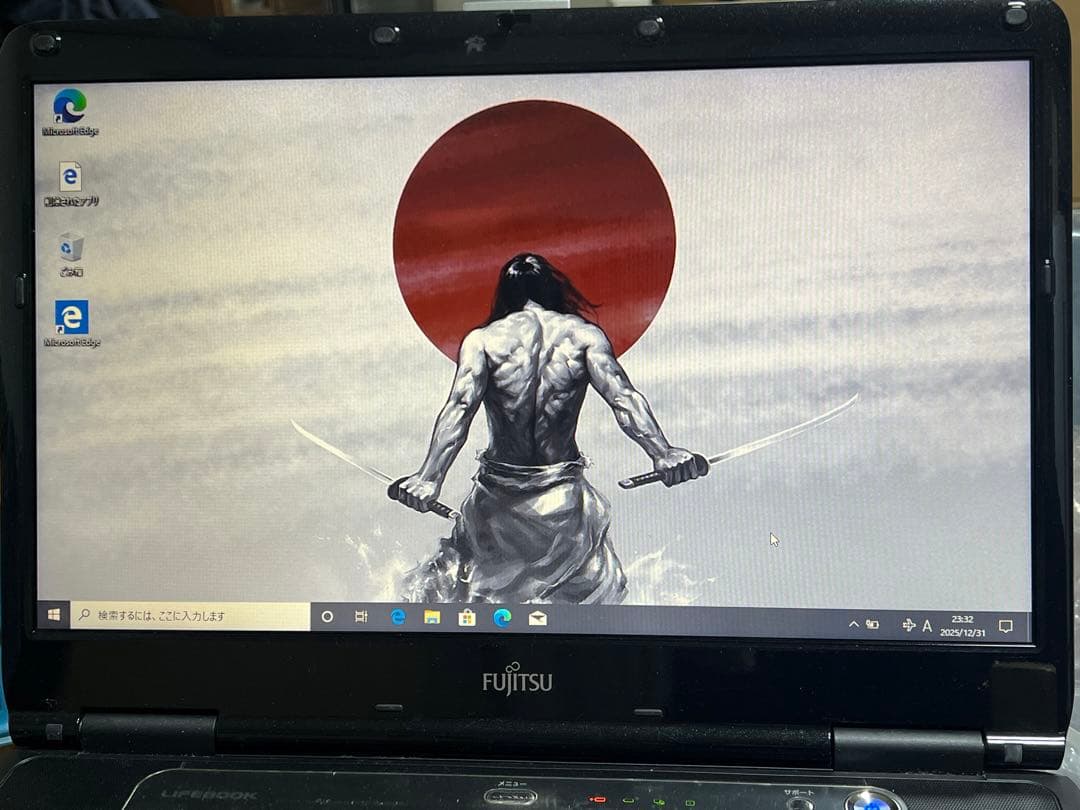 富士通 Lifebook AH30/DノートPC ステッカー装飾付き
