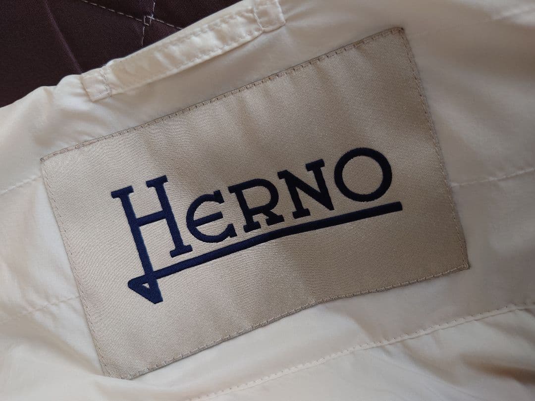 ヘルノ　ダウンコート　ハイブリッド　白ホワイト　ポリアミドコットン42