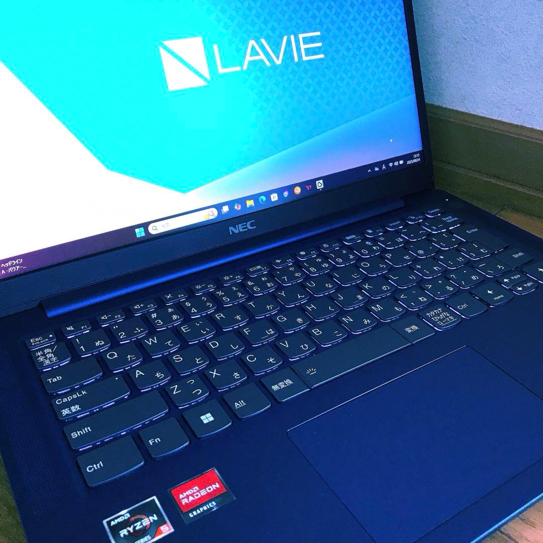 美品 NECLaVieN1455/HAL【2023年12月発売モデル】