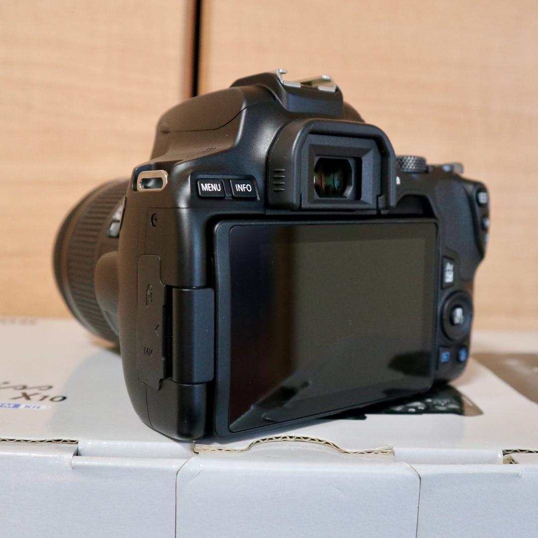 ★キャノン EOS Kiss X10 ダブルズームキット（黒）美麗！★