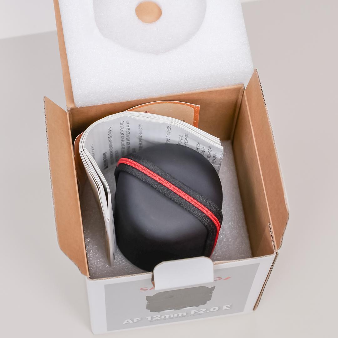 【値下げ・美品】SAMYANG AF 12mm F2.0 E 保護フィルター付き