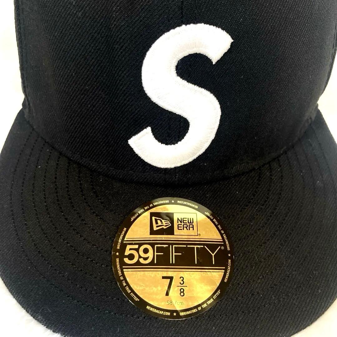 Supreme キャラクター Sロゴ ブラック キャップ ニューエラ コラボ