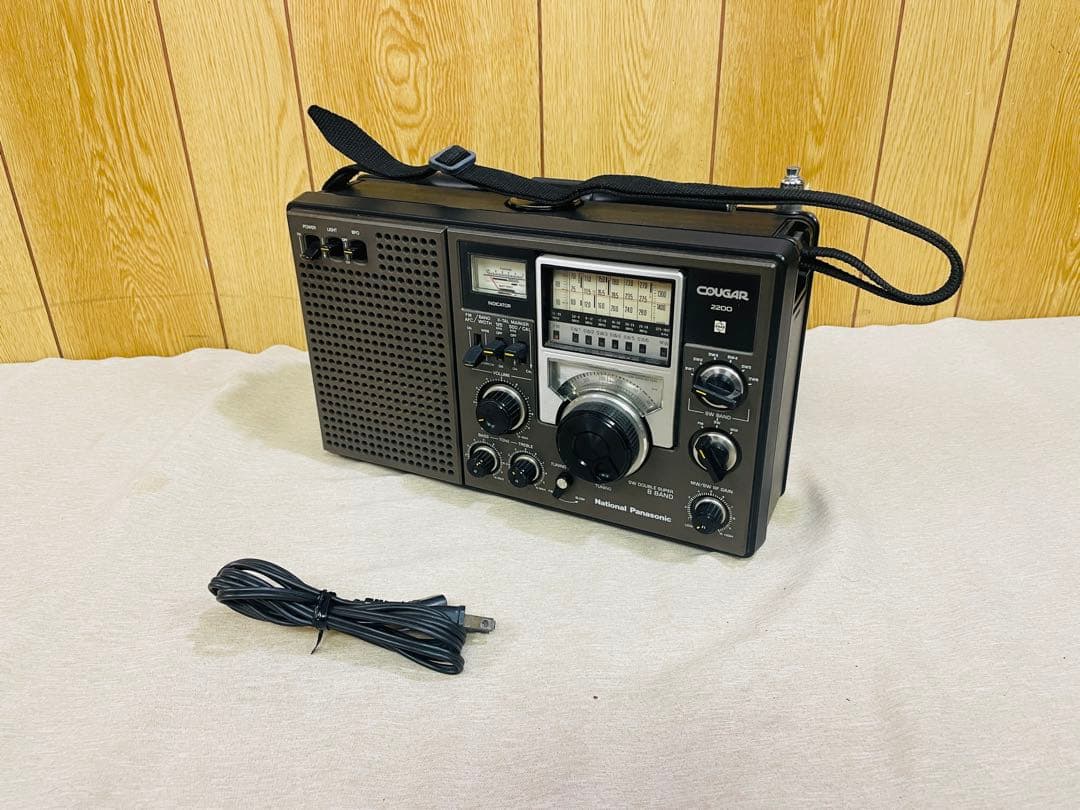 National COUGAR RF-2200 BCLラジオ クーガ