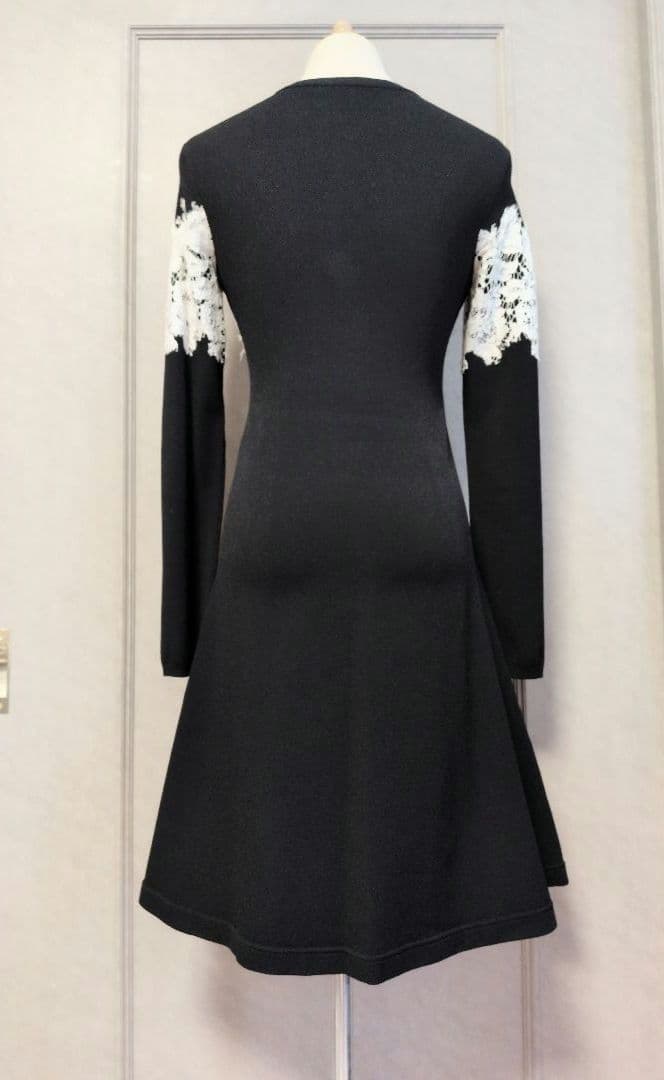 【VALENTINO】ホワイトレースが素敵なビスコースジャージーワンピース☆