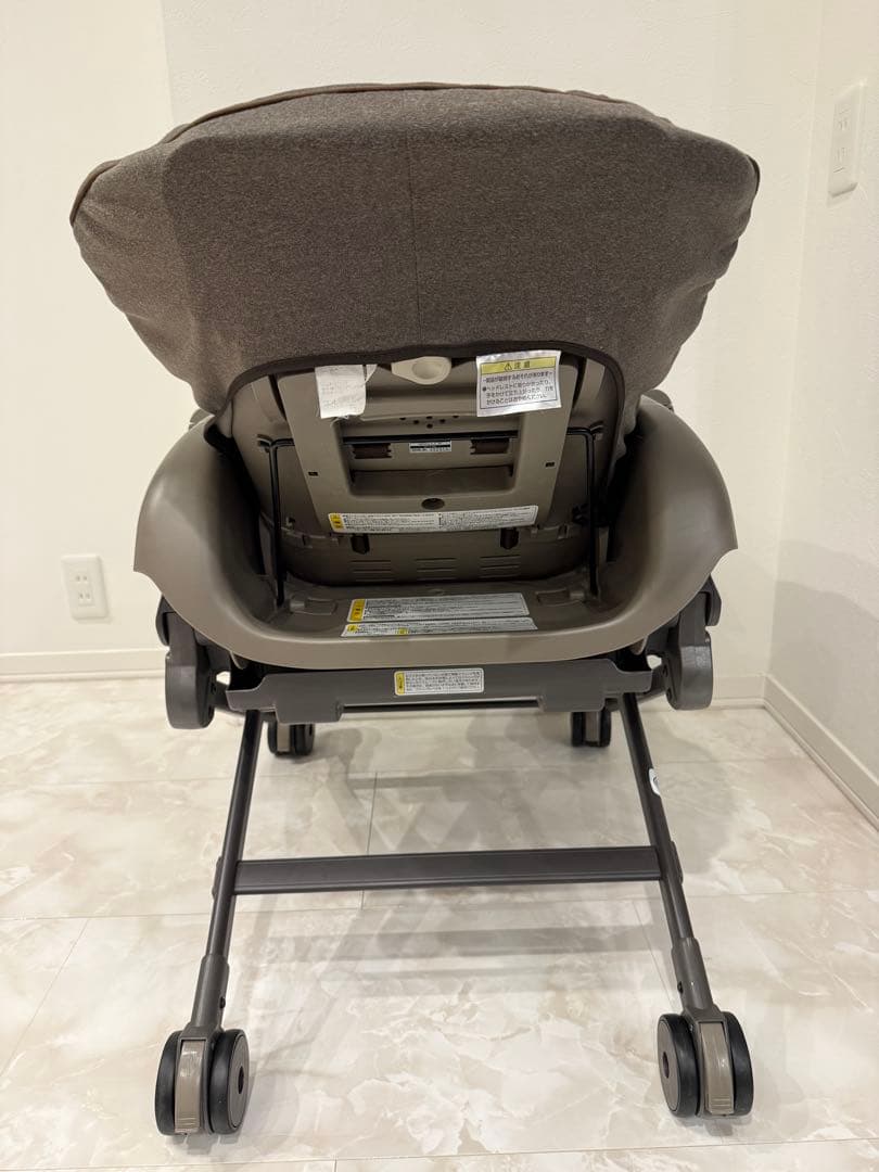 限定モデル【美品】combi ネムリラ オートスウィング 電動ハイローチェア