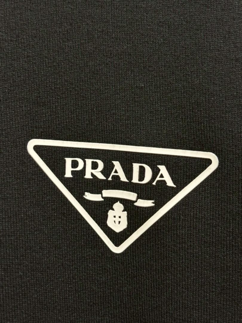 PRADA プラダ フード トレーナー 黒 トライアングルロゴ XLサイズ 新品