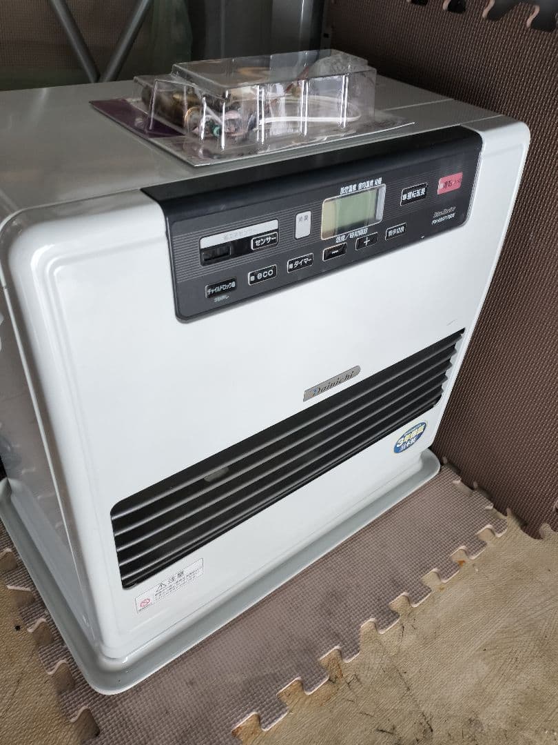 ダイニチ石油ファンヒーター　ジャンク　新品部品(気化器)有り