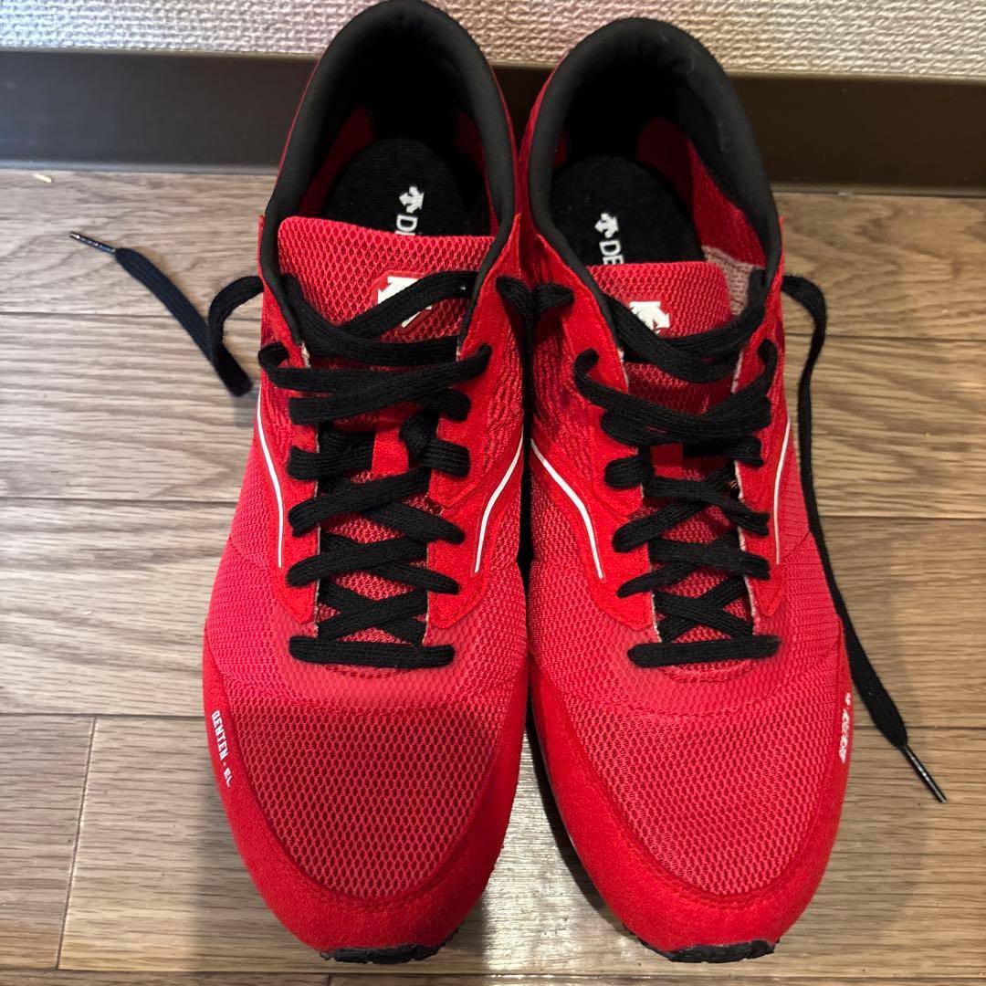 DESCENTE ランニングシューズ レッド　27.5