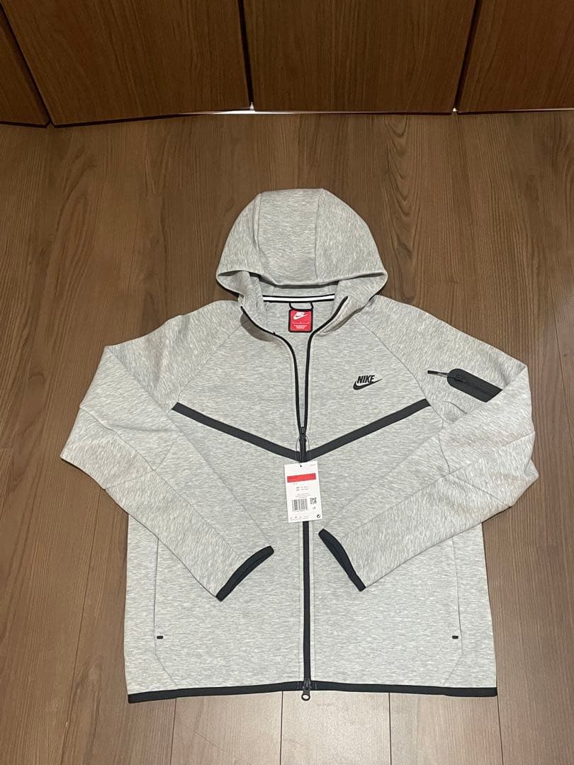 ✨新品未使用品✨NIKEテックフリース￼Lサイズ