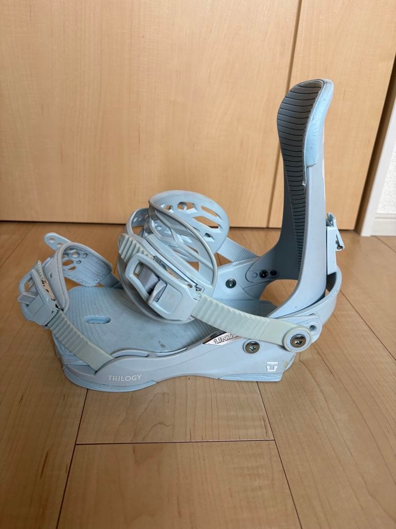 Union TRILOGYスノーボードビンディング Lサイズ ライトブルー