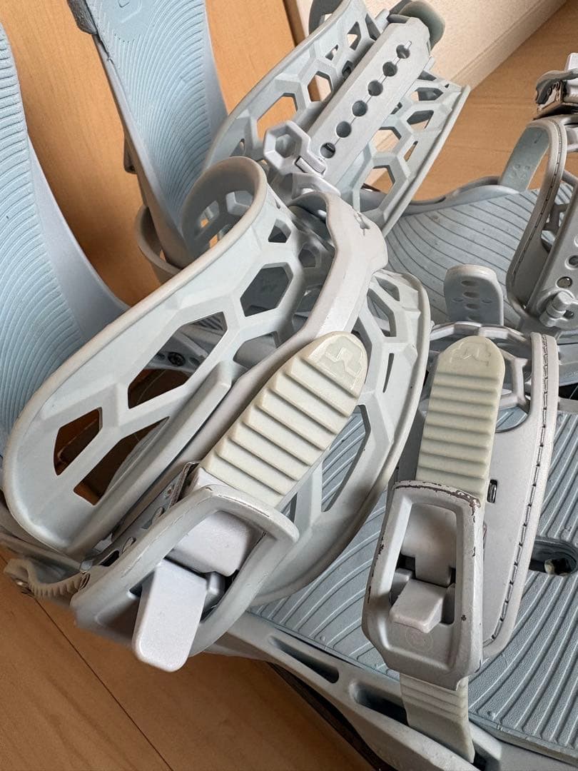 Union TRILOGYスノーボードビンディング Lサイズ ライトブルー