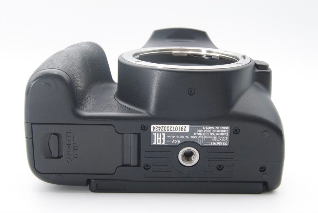 近くから遠くまで撮れる❣️Canon EOS Kiss X10 ダブルレンズ