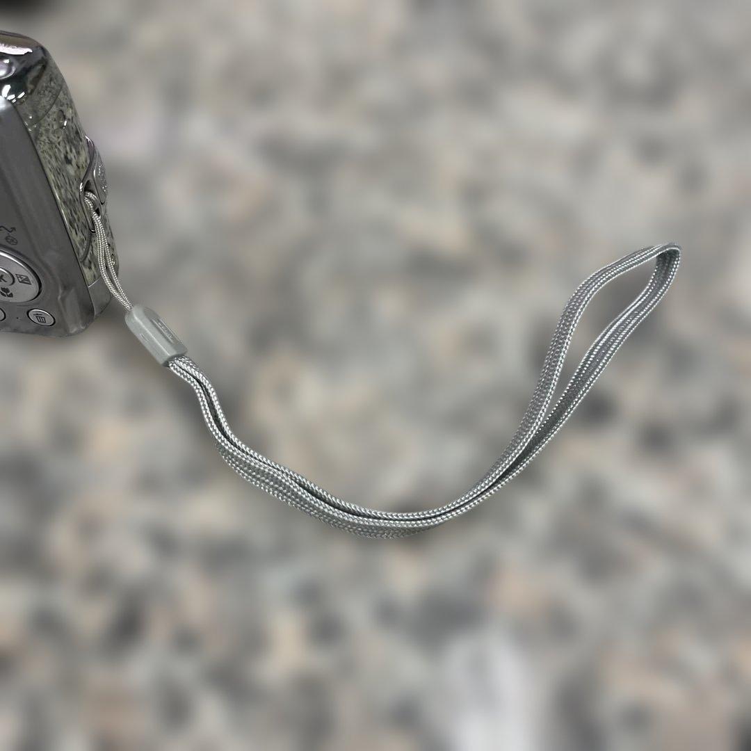 u*）様 ★Nikon ニコン デジタルカメラ COOLPIX P4 VR コン