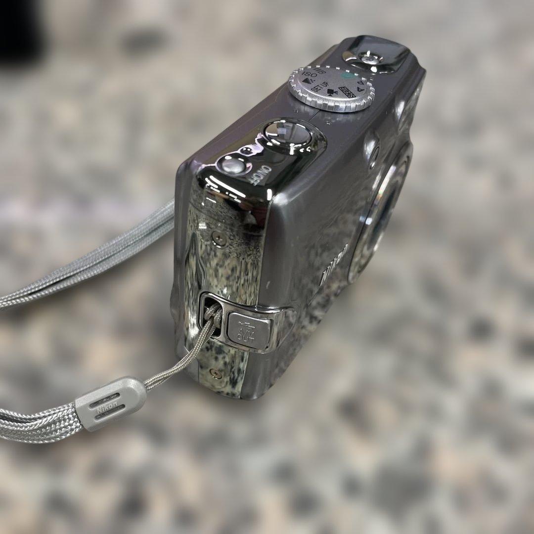 u*）様 ★Nikon ニコン デジタルカメラ COOLPIX P4 VR コン