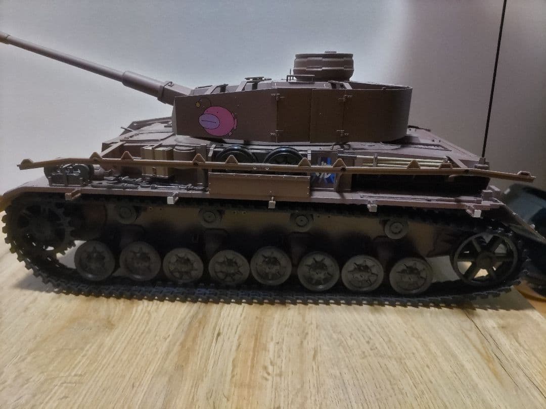 川*忍様 ガールズ&パンツァー　Ⅳ号戦車作る　アシェットジャパン　完成品　操作説