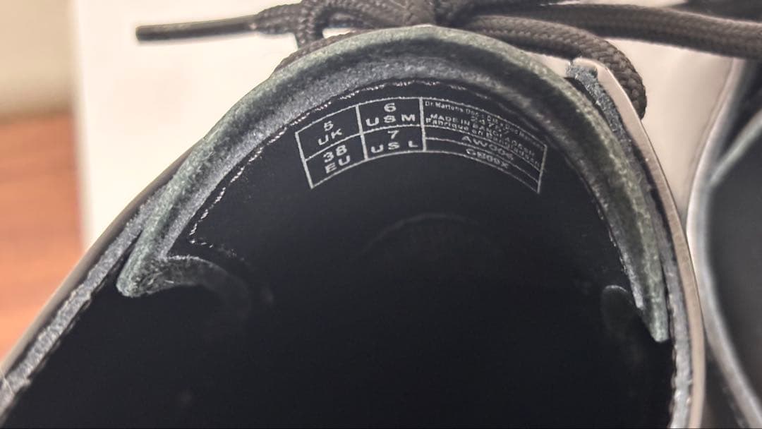 ドクターマーチン ホワイトステッチ 3ホール シューズ　24センチ