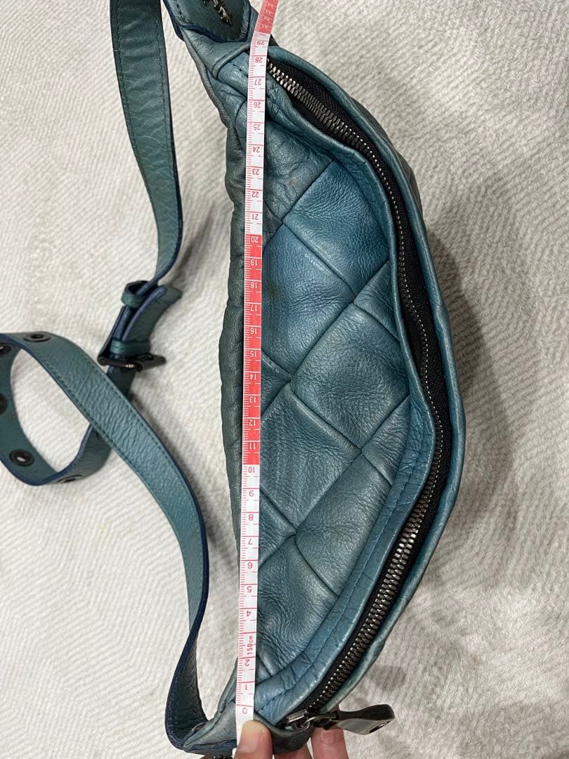 delay vermilion ボディバッグ　ウエストポーチ