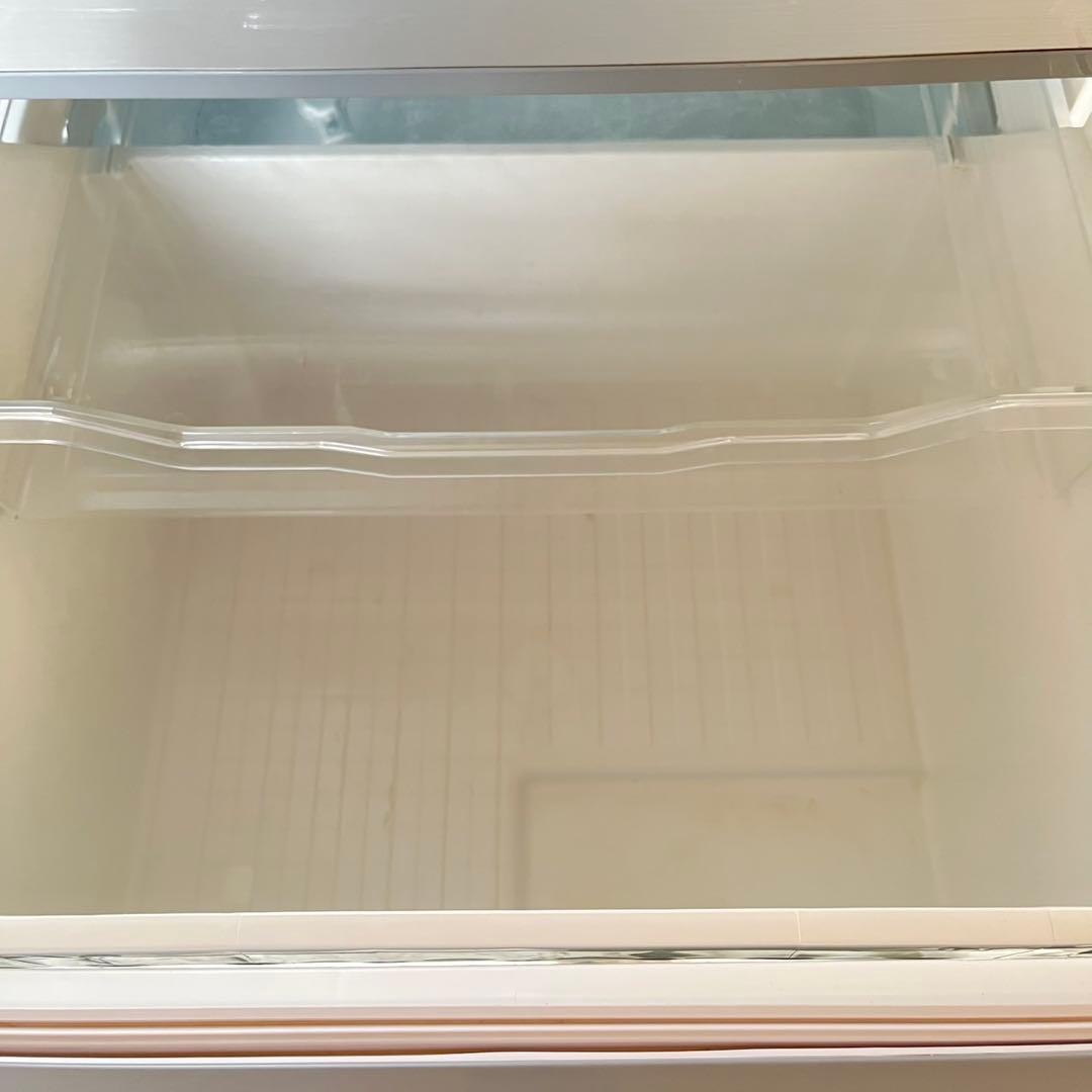 配送設置無料　TOSHIBA 中型冷蔵庫　自動製氷機付き