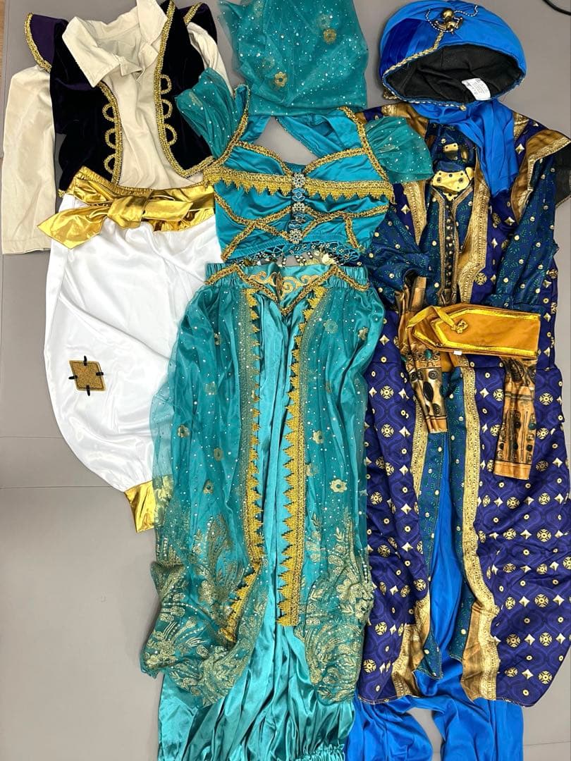 アラジンコスプレ　ジーニーのみ