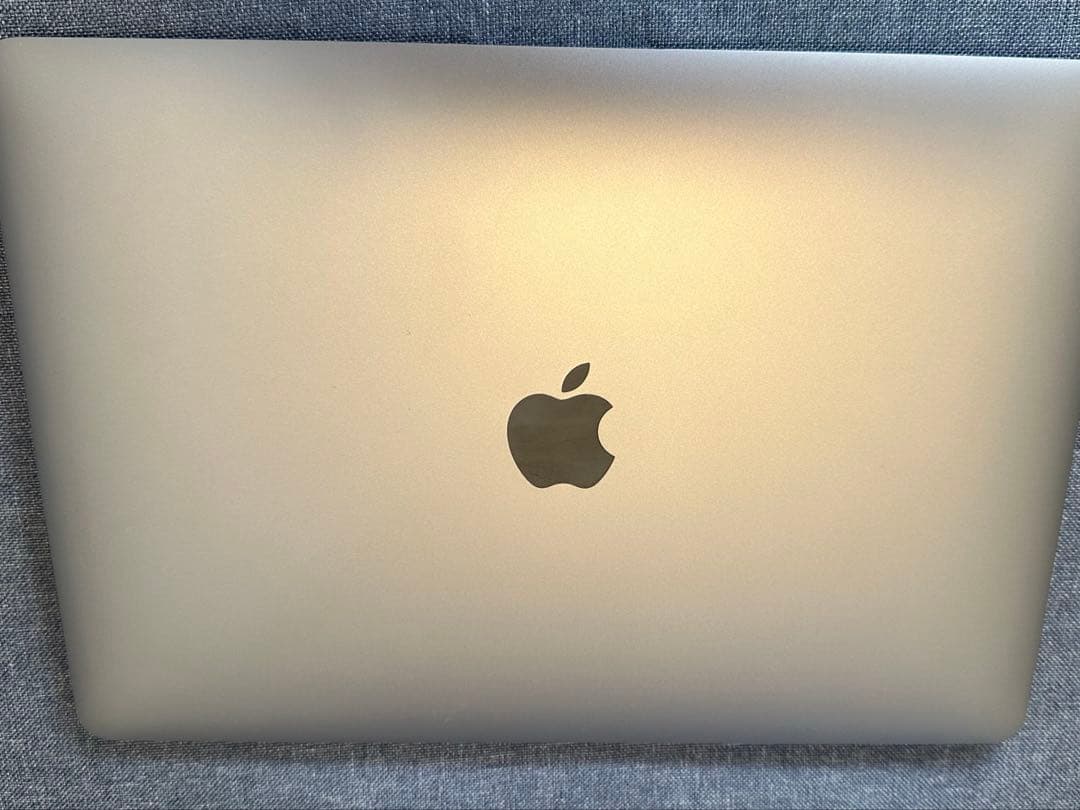 MacBook Air 13インチ 2020 M1 8コア16GB 256GB